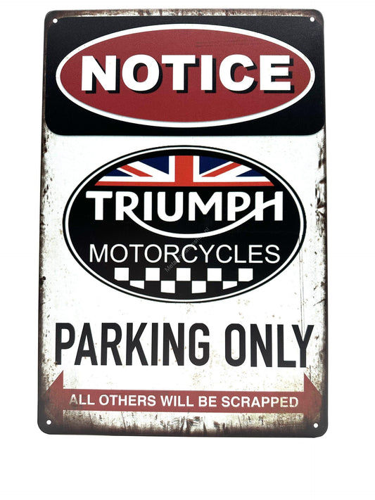 Wandschild aus Metall – Hinweis „Triumph Parking Only“.