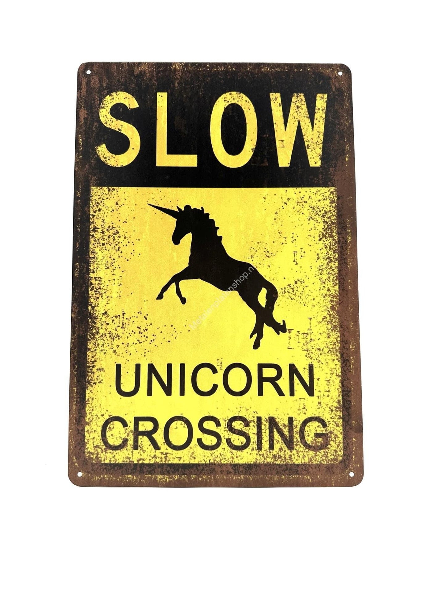 Wandschild aus Metall – Slow Unicorn Crossing