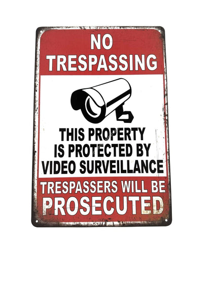 Wandschild aus Metall – „No Trespassing Video“.